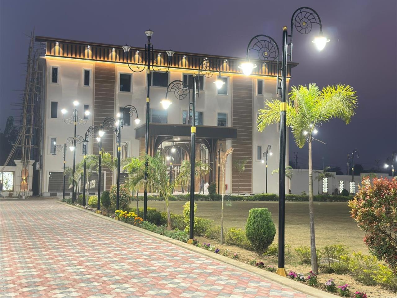 Nirvana Grand Hotel & Resort Gaya Exterior photo